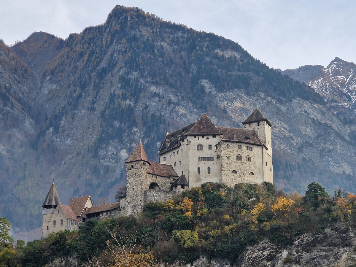 15 Burg Gutemberg Castle